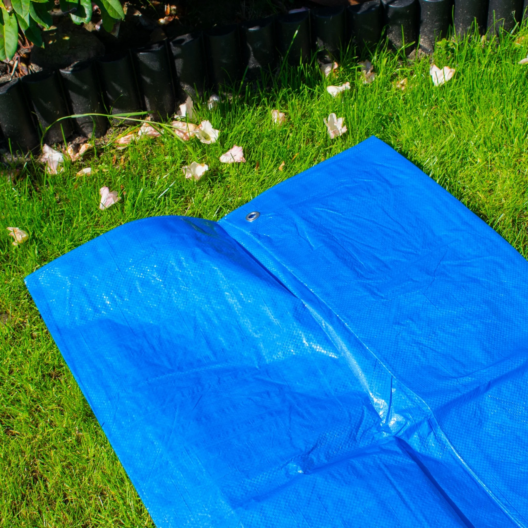 Blue S-Grade Tarpaulin with 20 x 6" Bungee Balls (White) - Image 2