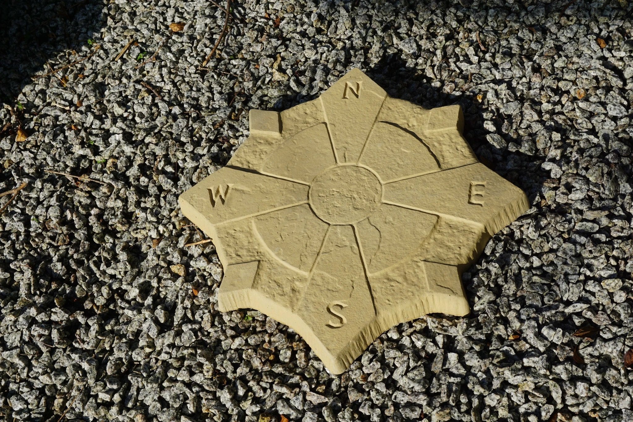 Compass Concrete Stepping Stone 440mm - Bath Buff  - Pack of 25 - Image 3