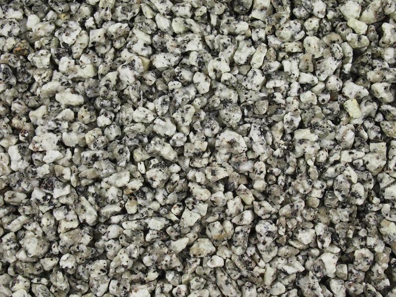 Cornish Silver Granite Gravel 14mm - 800kg Bulk Bag - Image 2
