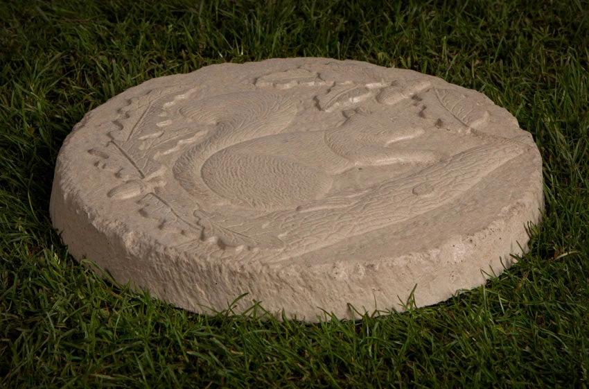 Garden Friends Concrete Stepping Stone 300mm - Bath Buff - Pack of 25 - Image 8
