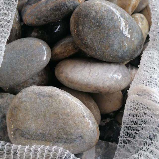 Granite Grey River Cobbles 60-120mm