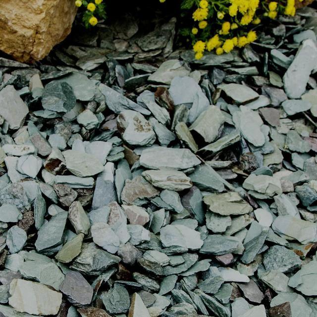 Emerald Slate Chippings 40mm - 25/50 20kg Bags