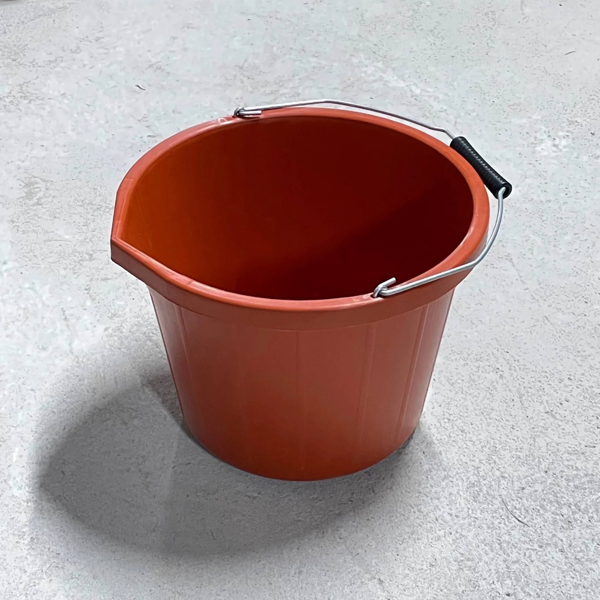 Hoddy Bucket Heavy Duty Site Bucket With 4mm Thick Handle Reinforced Rim - Image 7