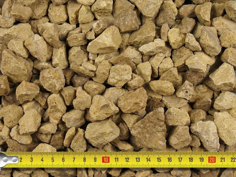 Limestone Cream Gravel 20mm 25/50 20kg Bags - Image 2