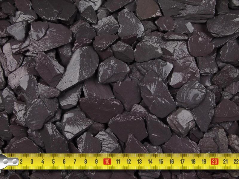 Midnight Blue Slate Chippings 20mm 25/50 20kg Bags - Image 3