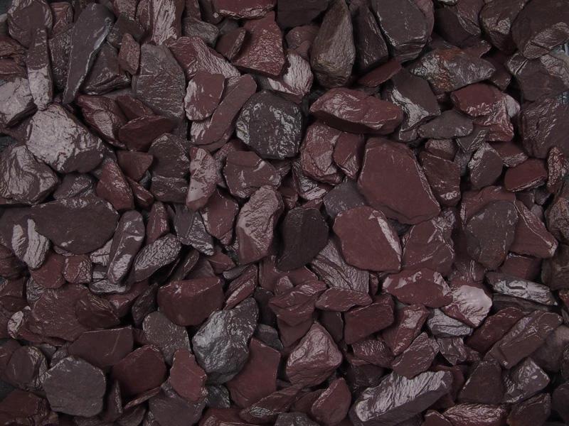 Plum Welsh Slate Chippings 20mm - 800kg Bulk Bag - Image 2
