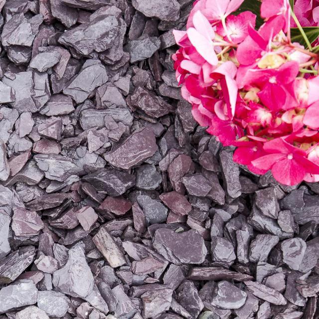 Plum Welsh Slate Chippings 40mm - 800kg Bulk Bags