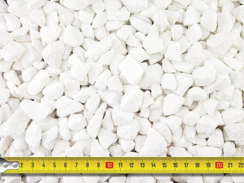 Polar White Spanish Marble Gravel 20mm 25/50 20kg Bags - Image 3