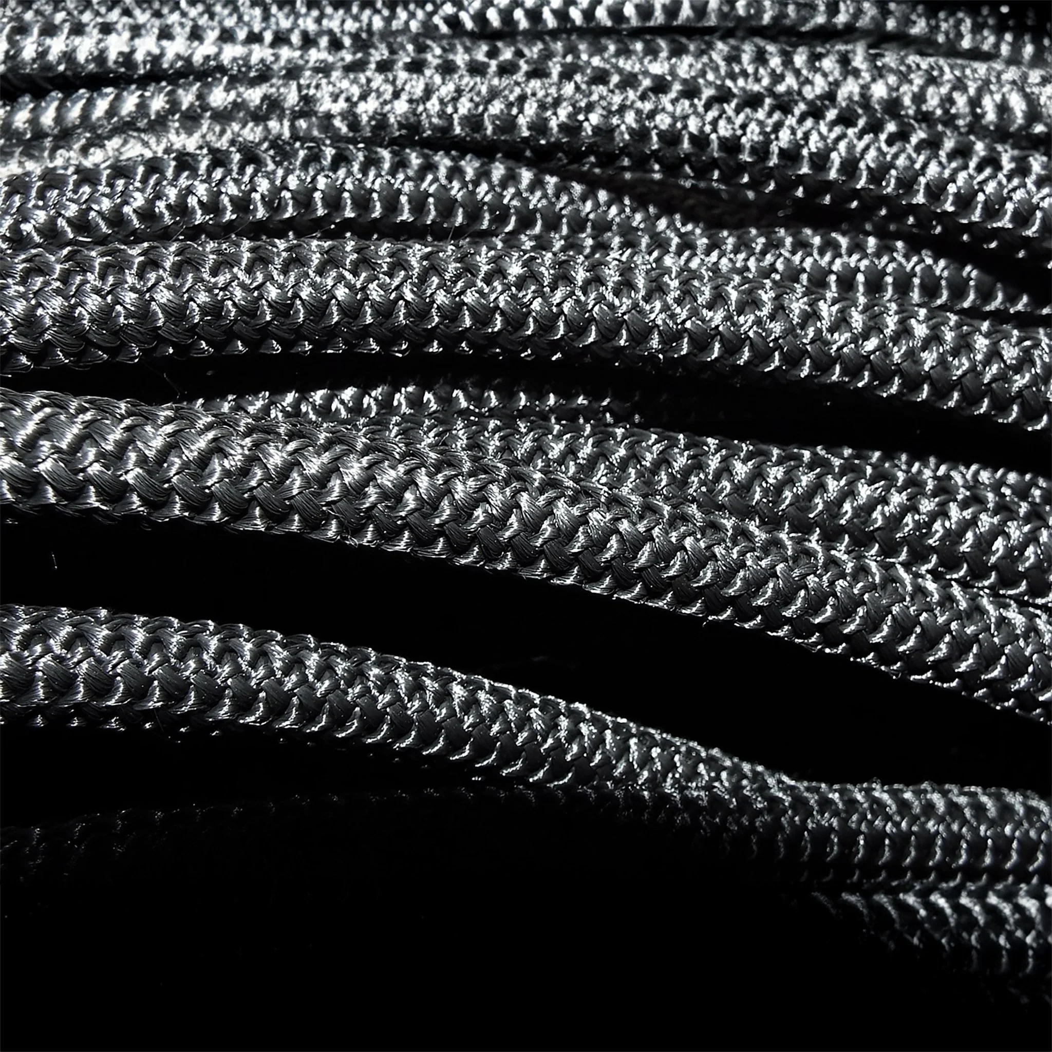 Silver XL-Grade Tarpaulin with 10 Metres of 8mm Bungee Rope - Image 13