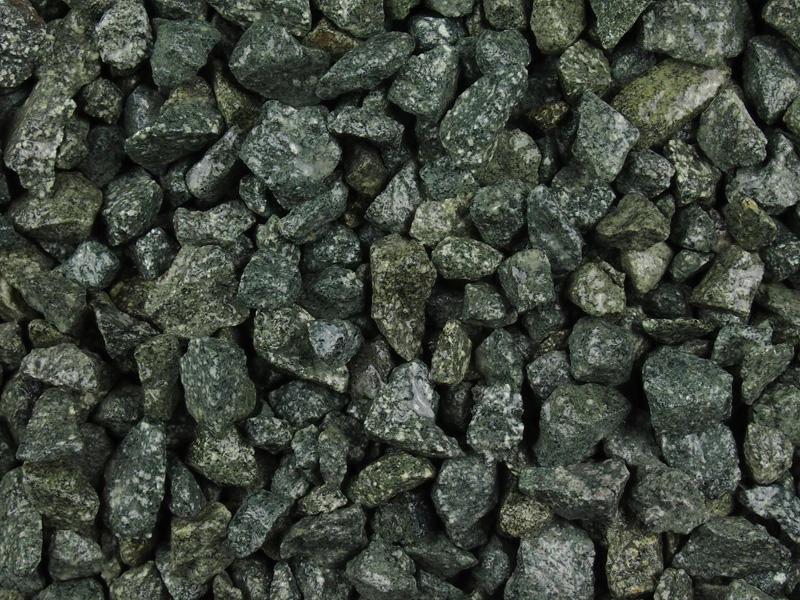 Welsh Green Gravel 20mm 25/50 20kg Bags - Image 2